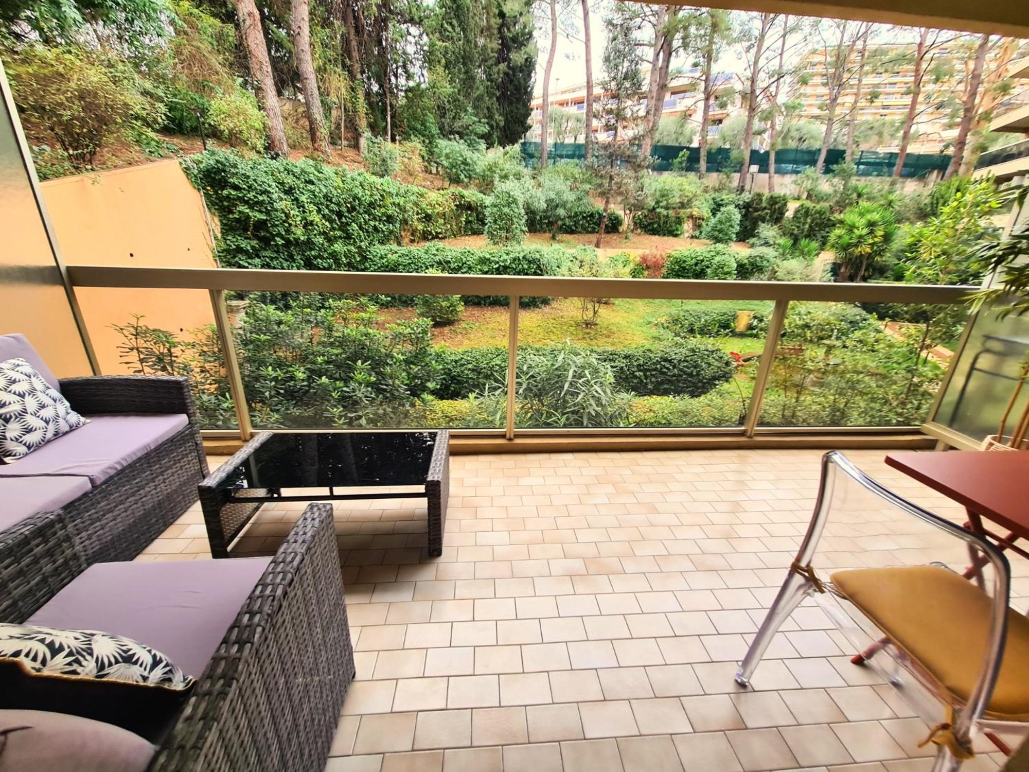 Studio Grande Terrasse A 5 Min De La Mer 尼斯 外观 照片